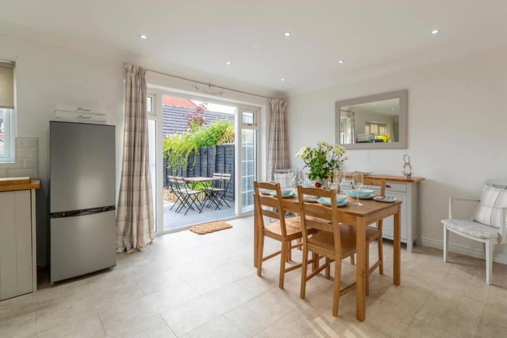 A Cheerful Three Bedroom House In Leafy Lytham Lytham St Annes Luaran gambar
